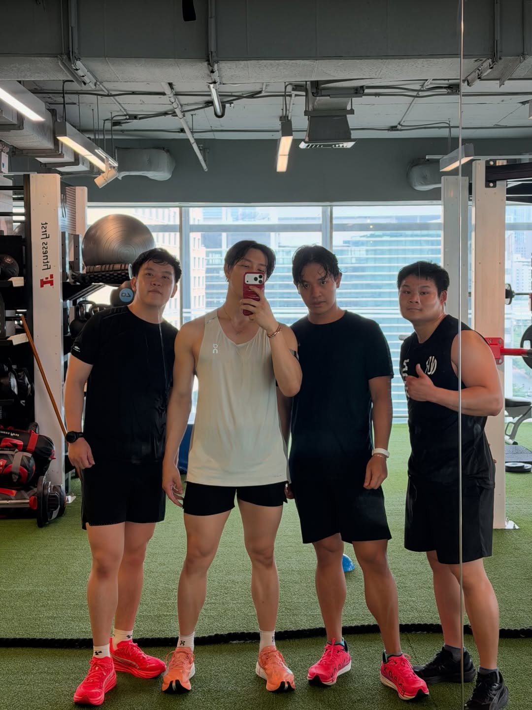 เกรท - สพล อัศวมั่นคง