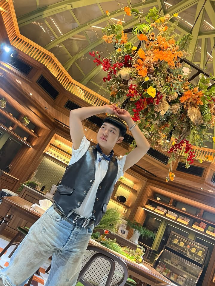 นุ้ย - ธนวัฒน์ ประสิทธิสมพร