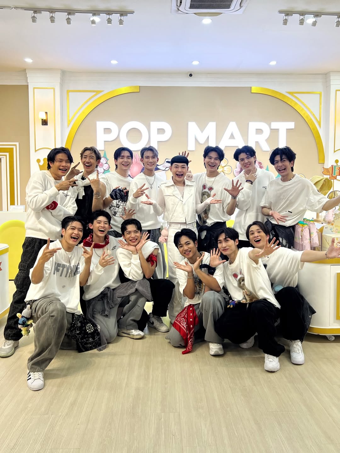 นุ้ย - ธนวัฒน์ ประสิทธิสมพร