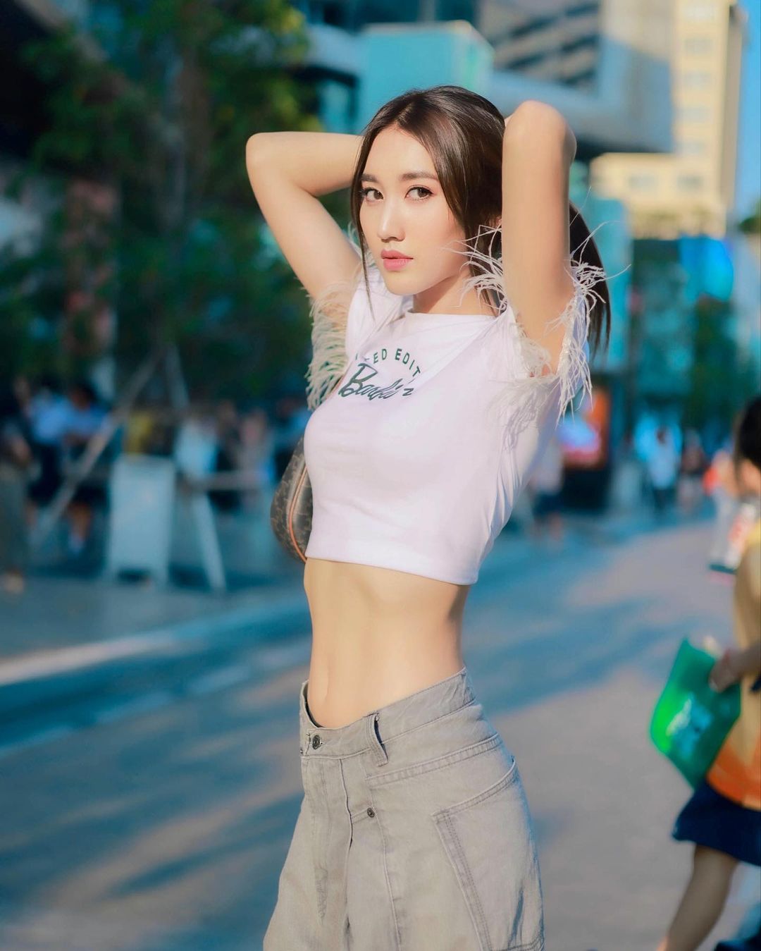 เบส - รักษ์วนีย์ คำสิงห์