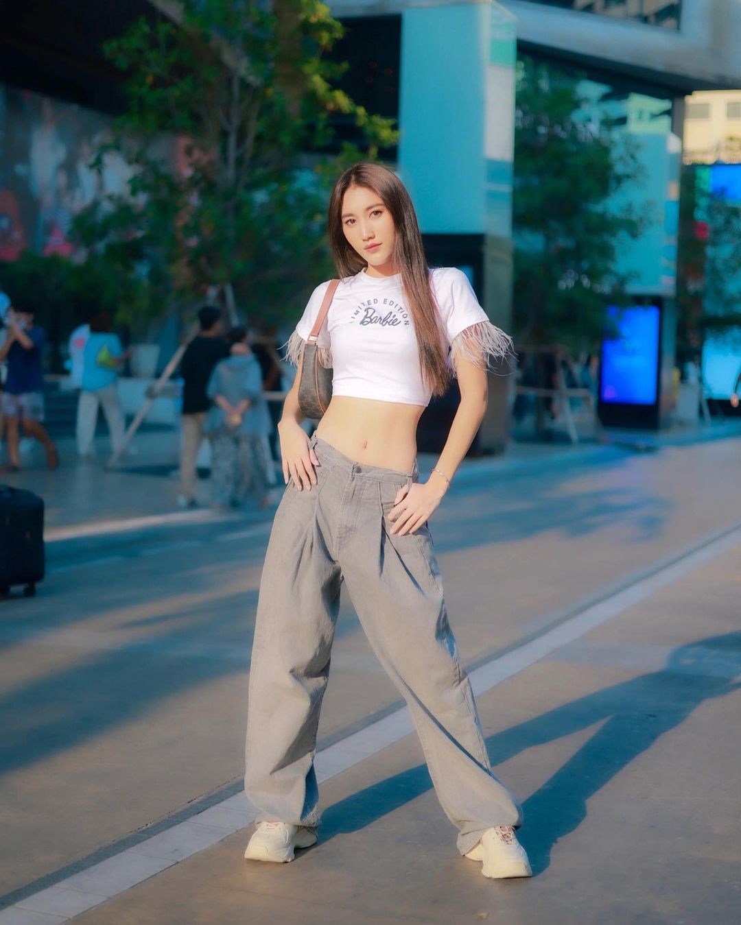 เบส - รักษ์วนีย์ คำสิงห์