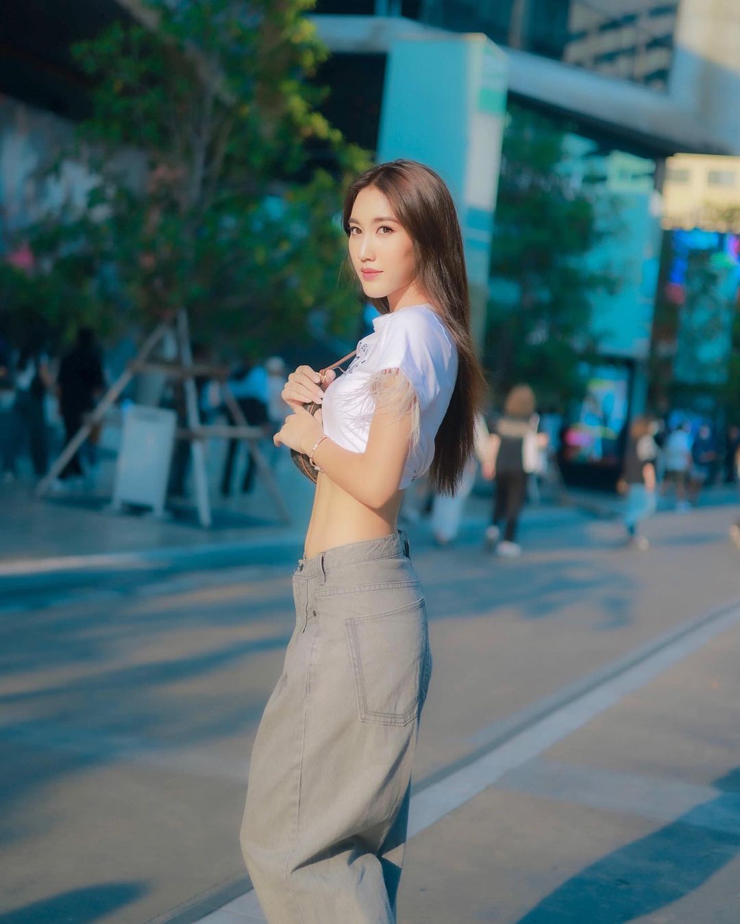 เบส - รักษ์วนีย์ คำสิงห์