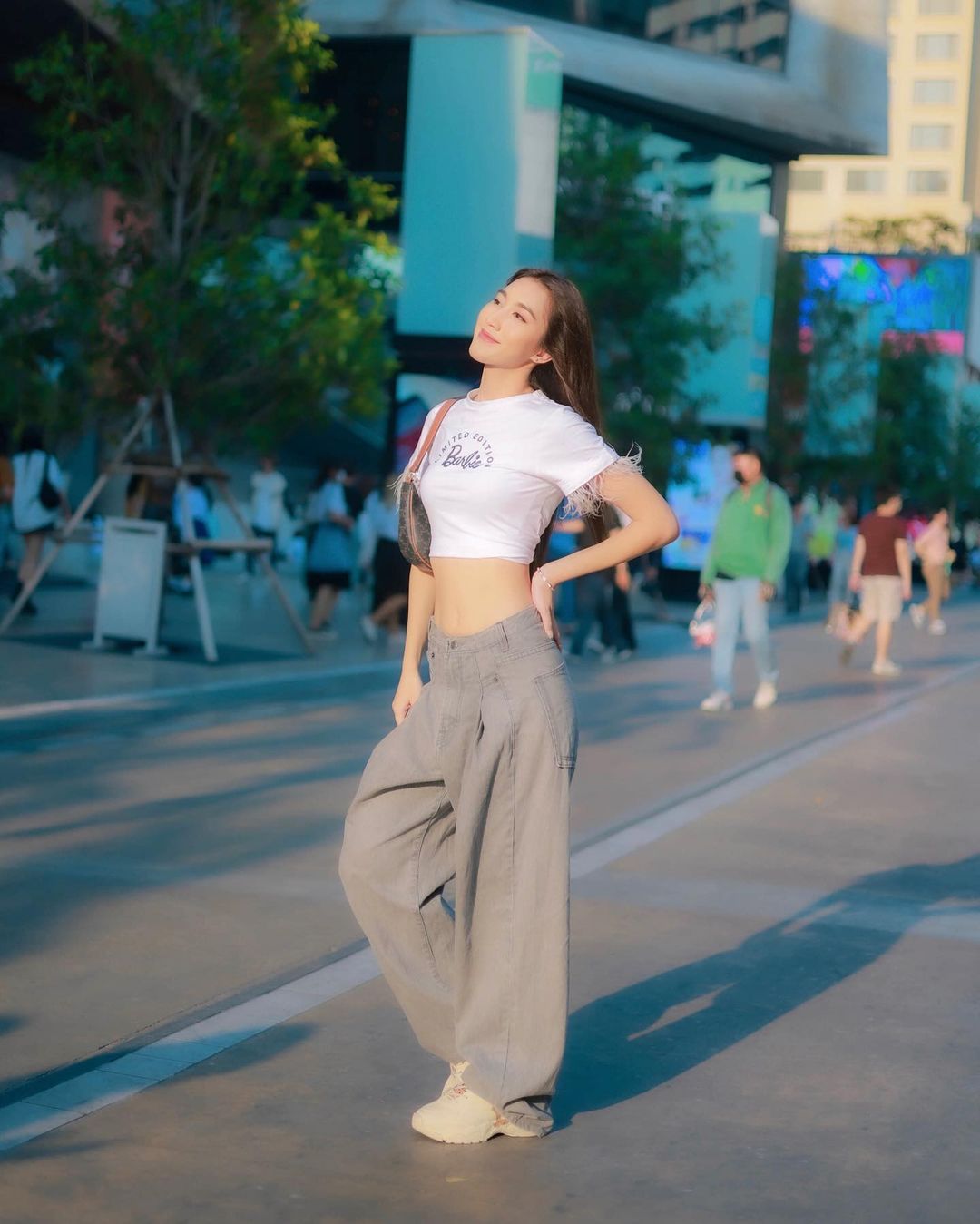 เบส - รักษ์วนีย์ คำสิงห์