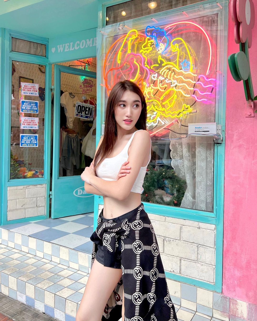 เบส - รักษ์วนีย์ คำสิงห์