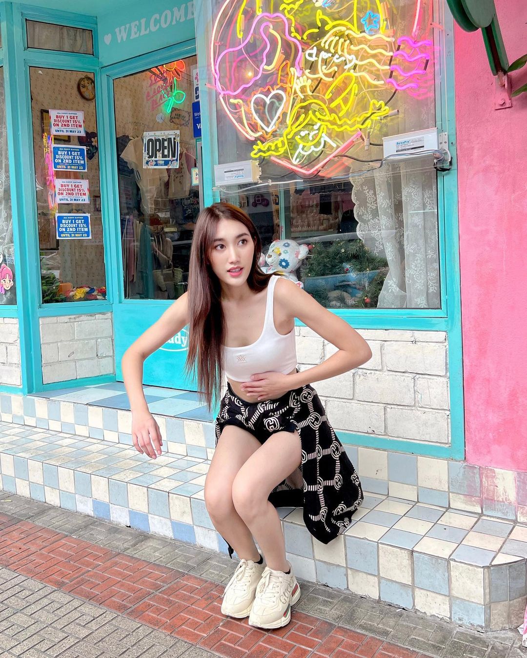 เบส - รักษ์วนีย์ คำสิงห์
