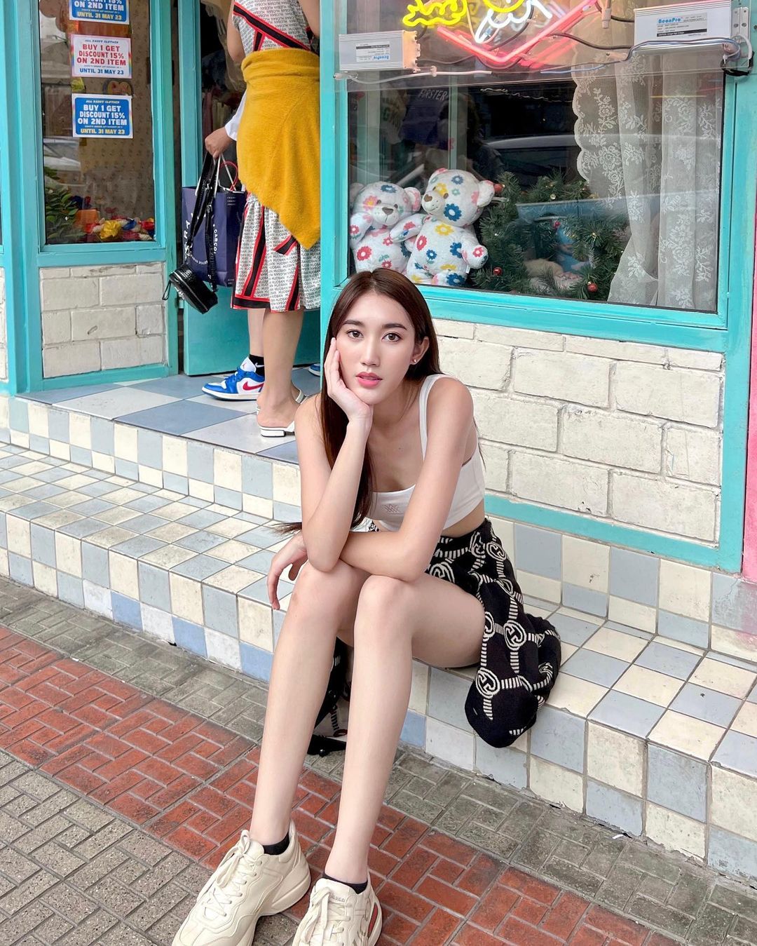 เบส - รักษ์วนีย์ คำสิงห์