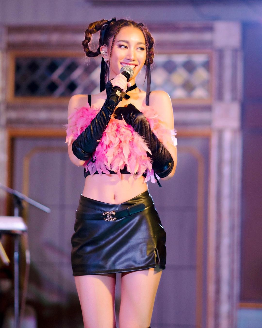 เบส - รักษ์วนีย์ คำสิงห์