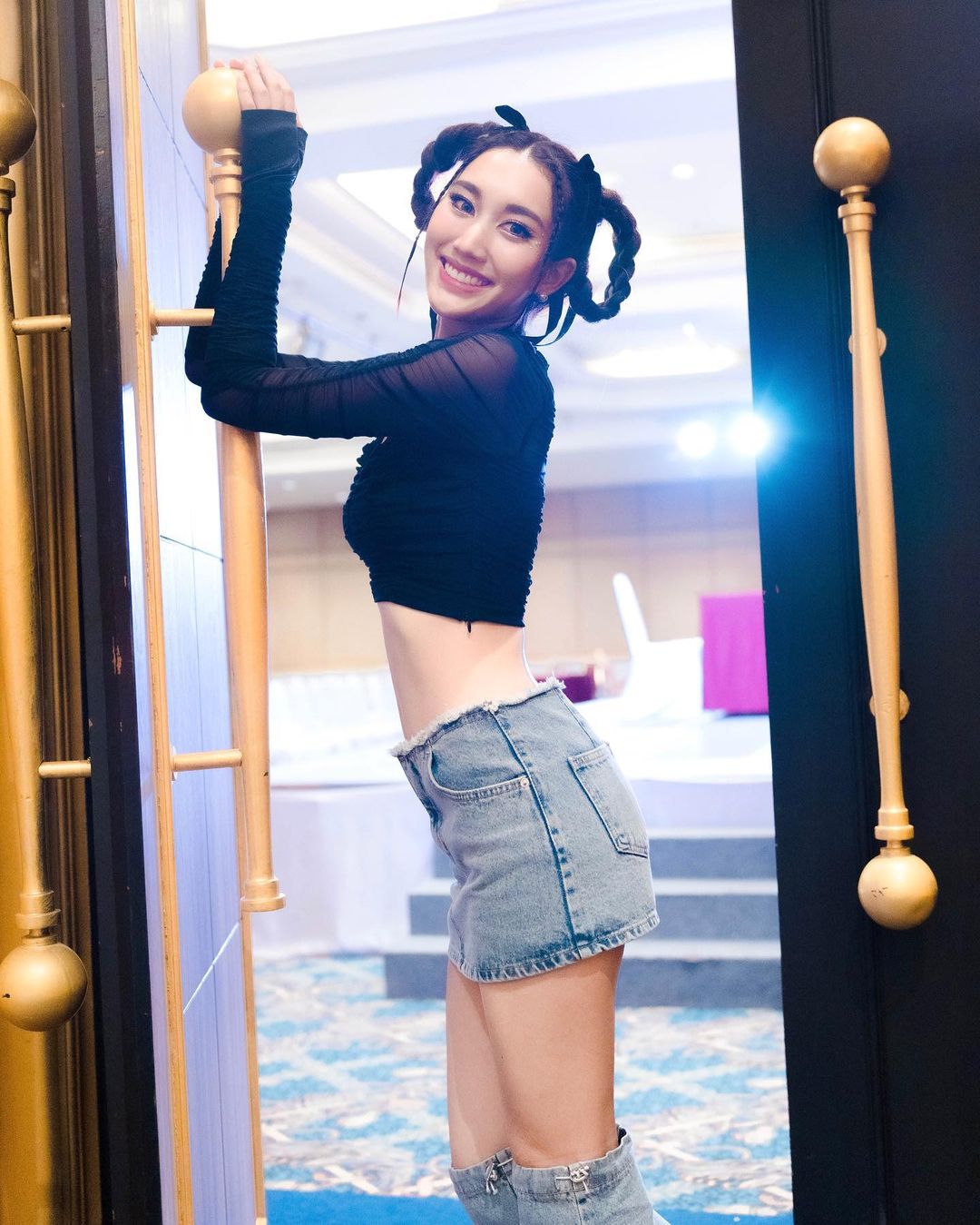 เบส - รักษ์วนีย์ คำสิงห์