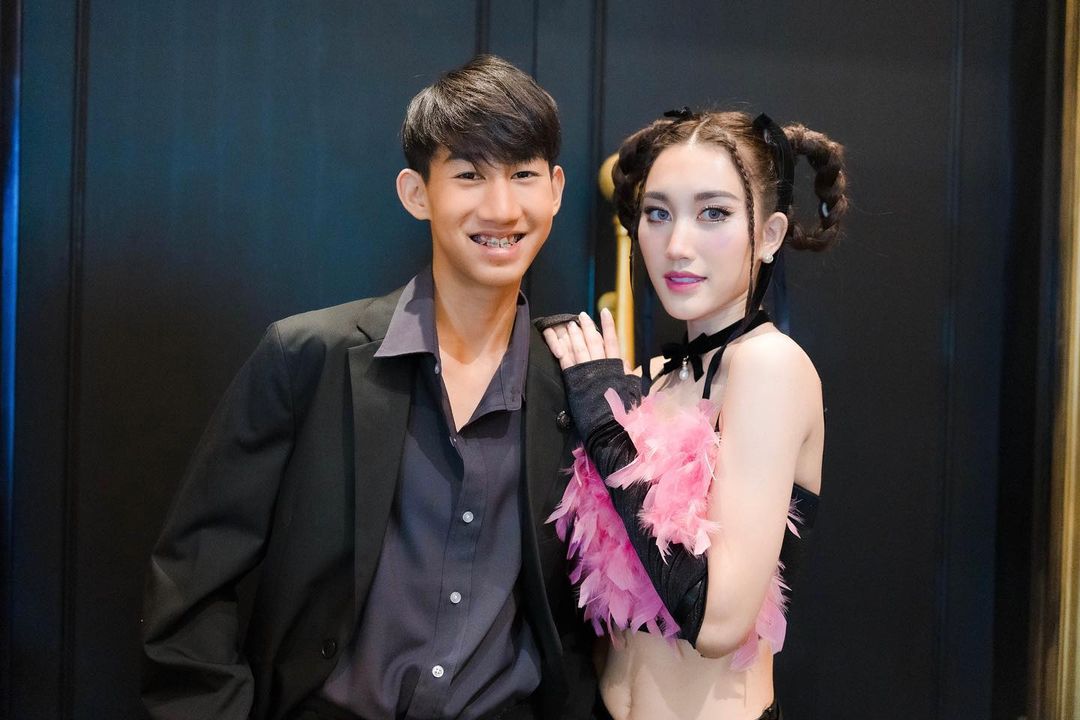 เบส - รักษ์วนีย์ คำสิงห์