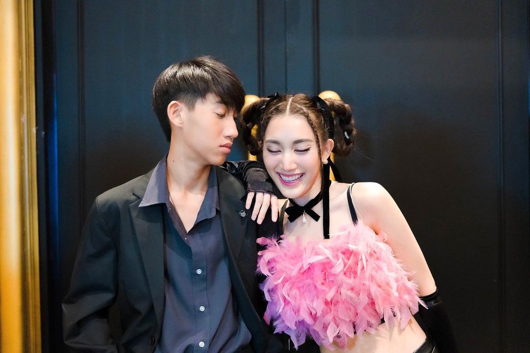 เบส - รักษ์วนีย์ คำสิงห์
