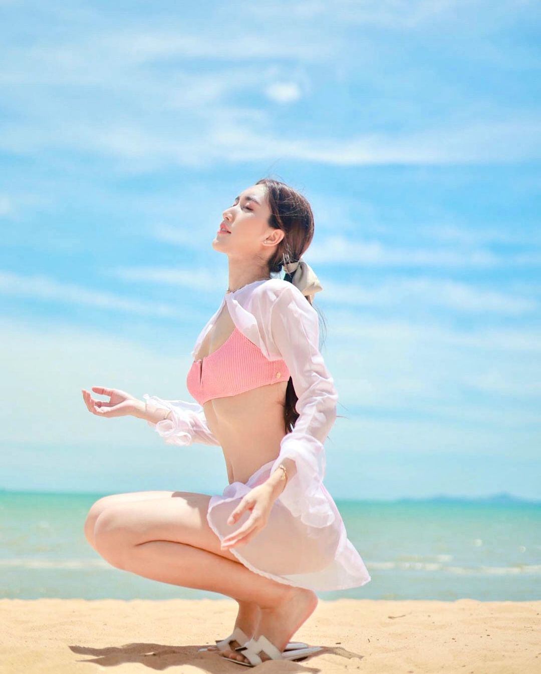 เบส - รักษ์วนีย์ คำสิงห์