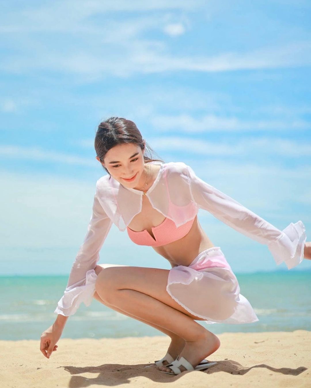 เบส - รักษ์วนีย์ คำสิงห์