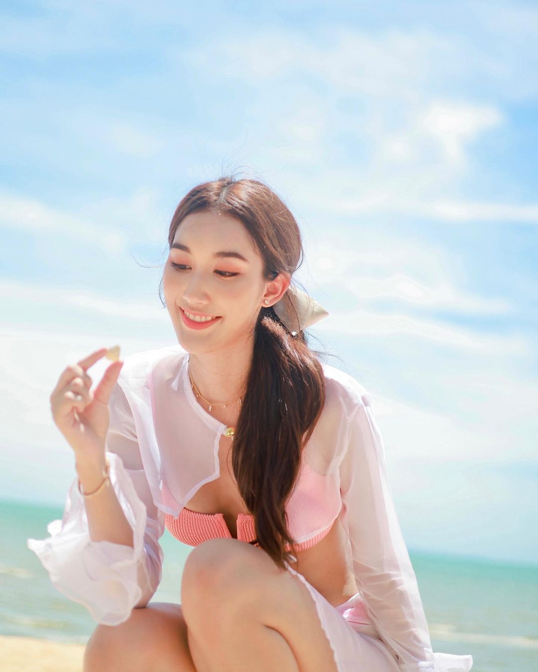 เบส - รักษ์วนีย์ คำสิงห์