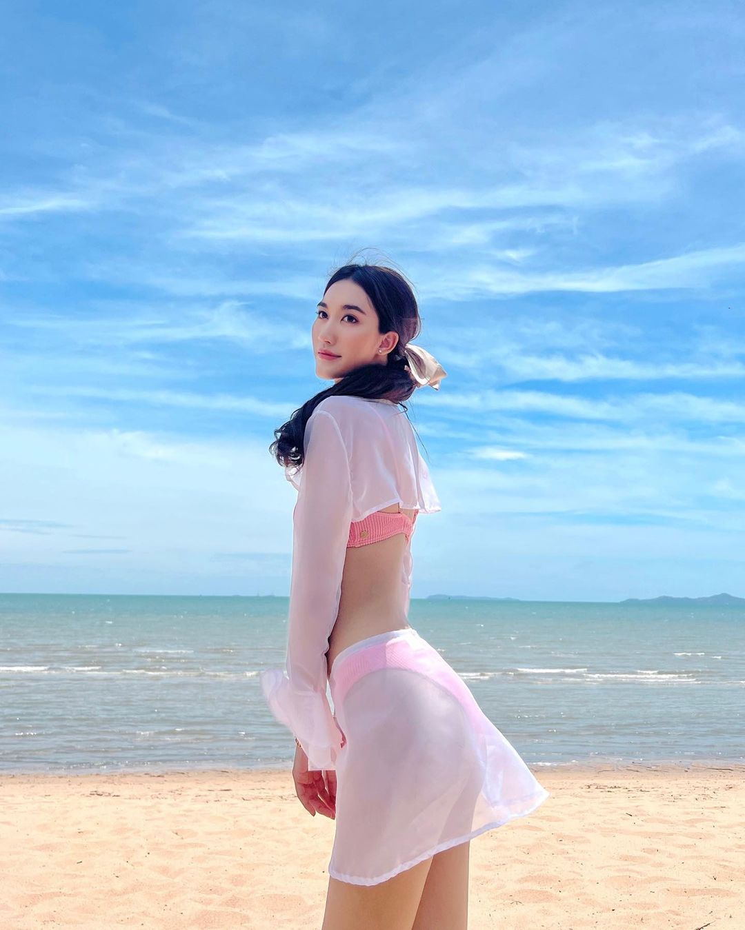 เบส - รักษ์วนีย์ คำสิงห์