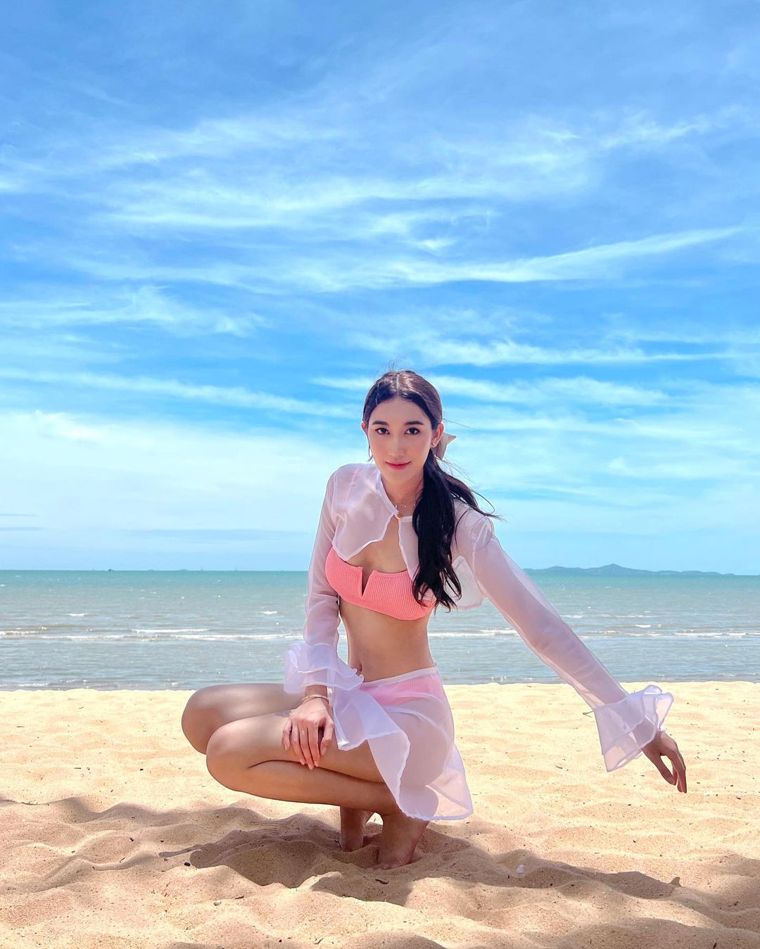 เบส - รักษ์วนีย์ คำสิงห์