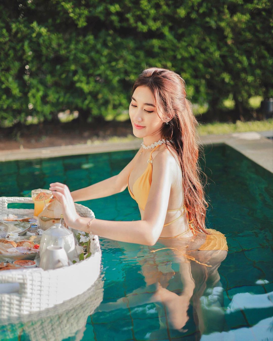 เบส - รักษ์วนีย์ คำสิงห์