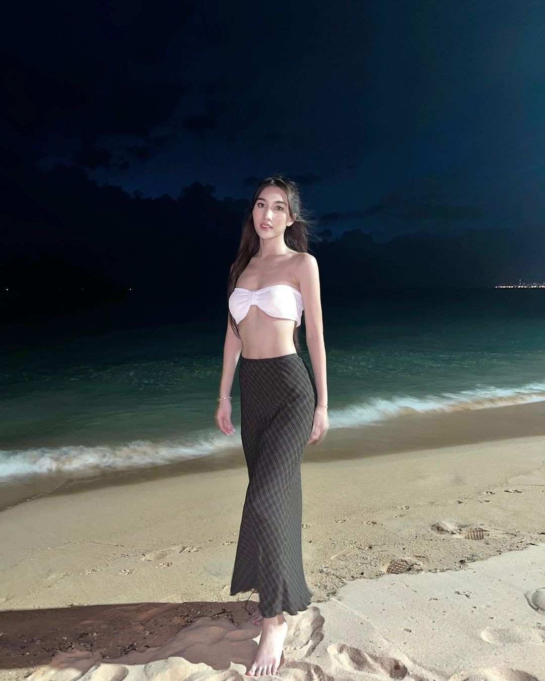 เบส - รักษ์วนีย์ คำสิงห์
