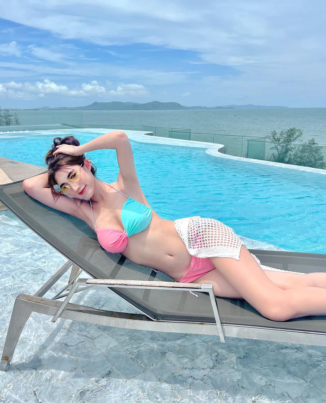 เบส - รักษ์วนีย์ คำสิงห์