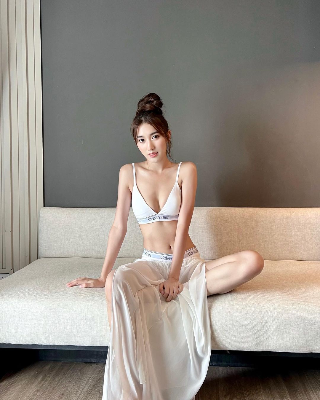 เบส - รักษ์วนีย์ คำสิงห์