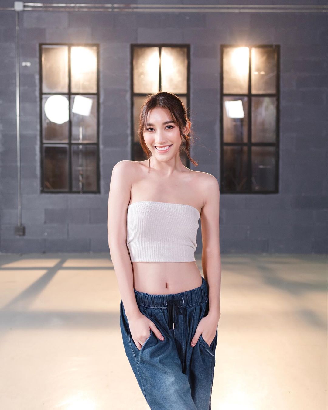 เบส - รักษ์วนีย์ คำสิงห์