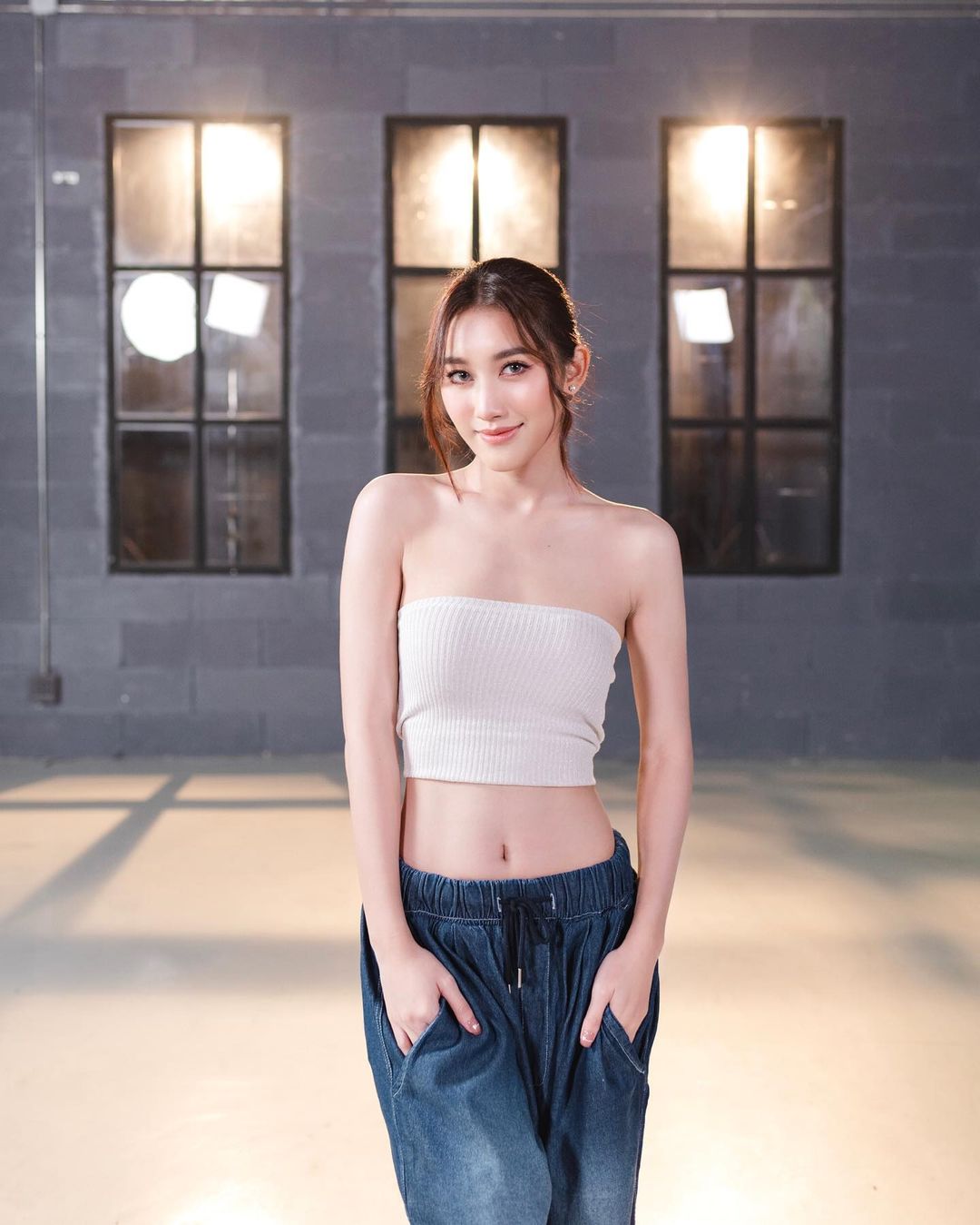 เบส - รักษ์วนีย์ คำสิงห์