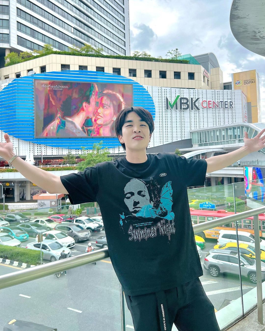 เบส - รักษ์วนีย์ คำสิงห์