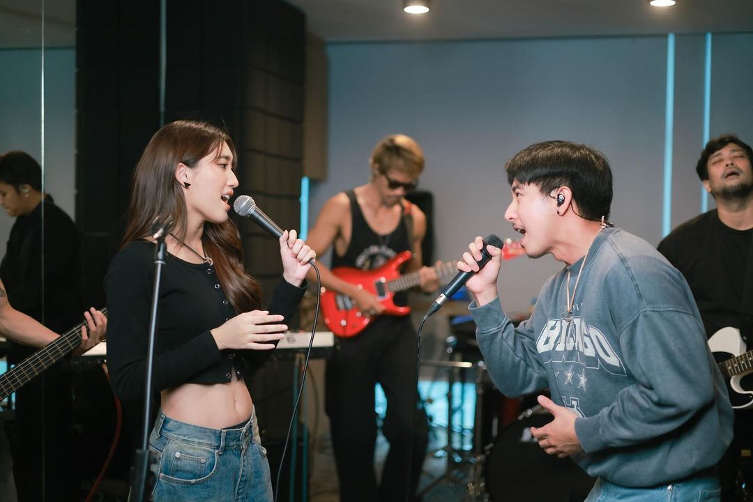 เบส - รักษ์วนีย์ คำสิงห์