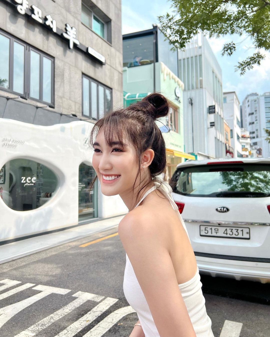 เบส - รักษ์วนีย์ คำสิงห์