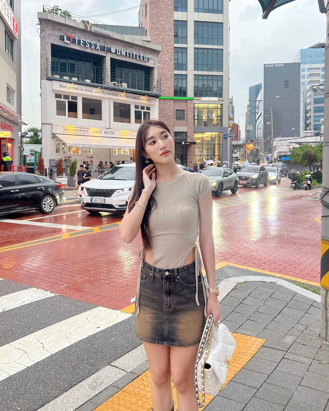 เบส - รักษ์วนีย์ คำสิงห์