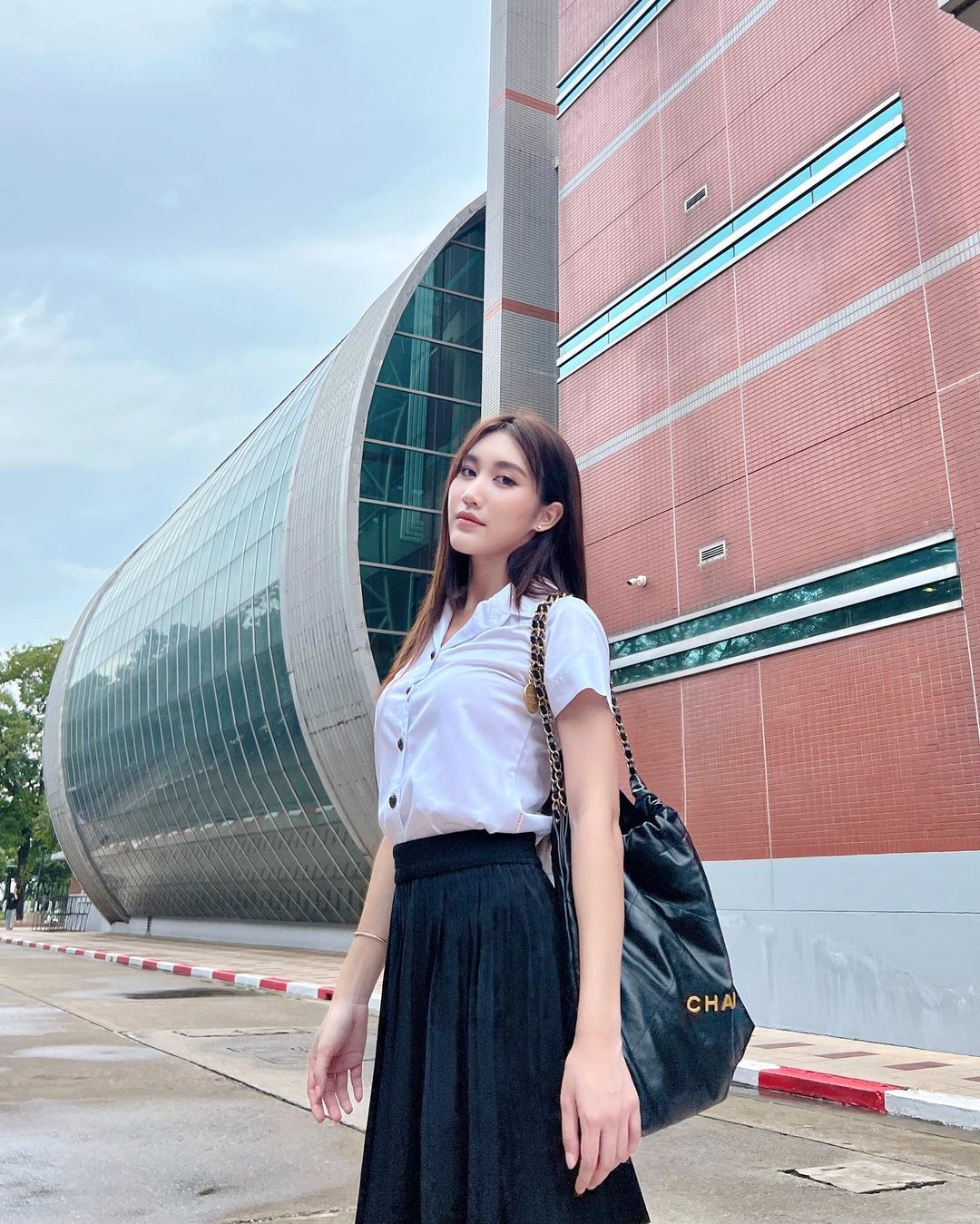 เบส - รักษ์วนีย์ คำสิงห์