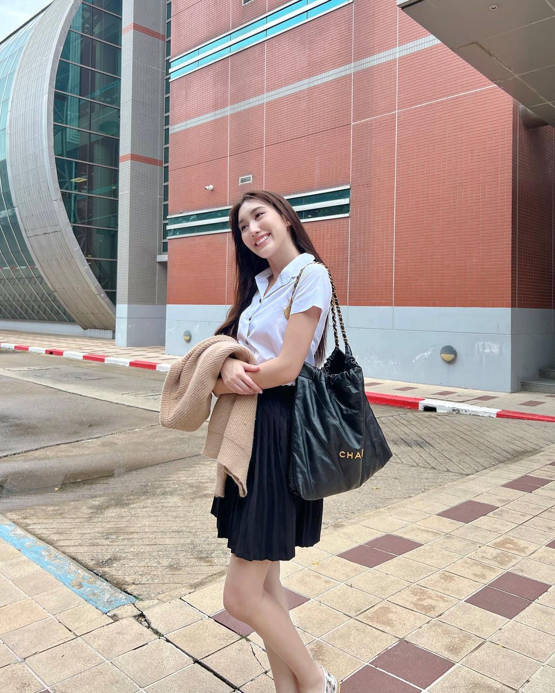 เบส - รักษ์วนีย์ คำสิงห์
