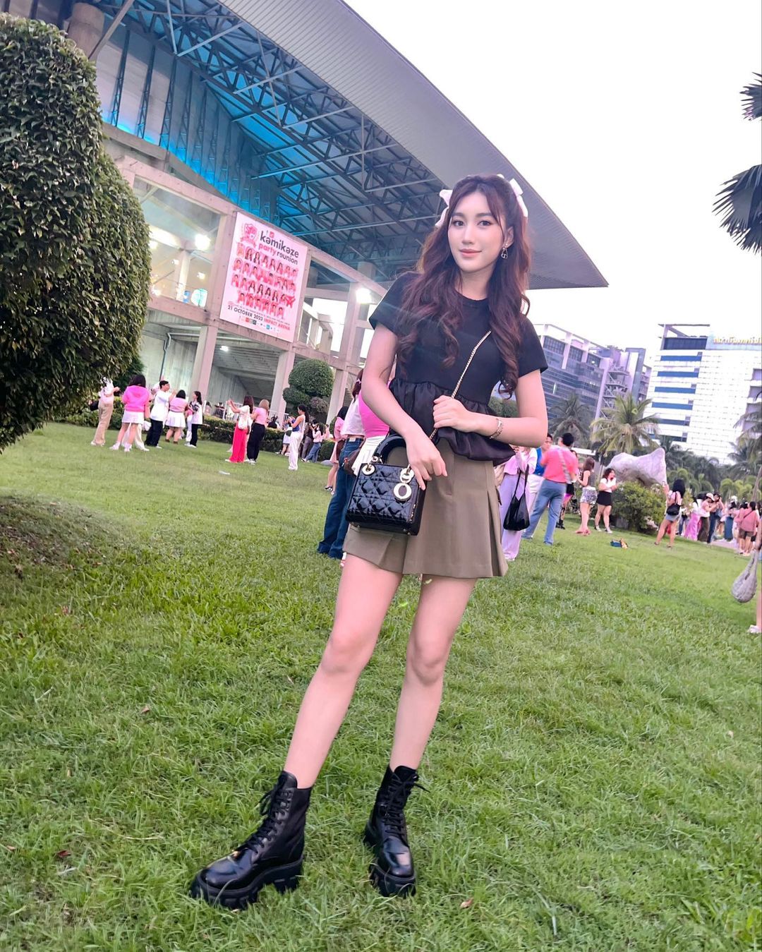 เบส - รักษ์วนีย์ คำสิงห์