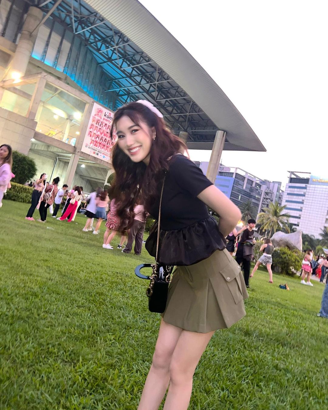 เบส - รักษ์วนีย์ คำสิงห์