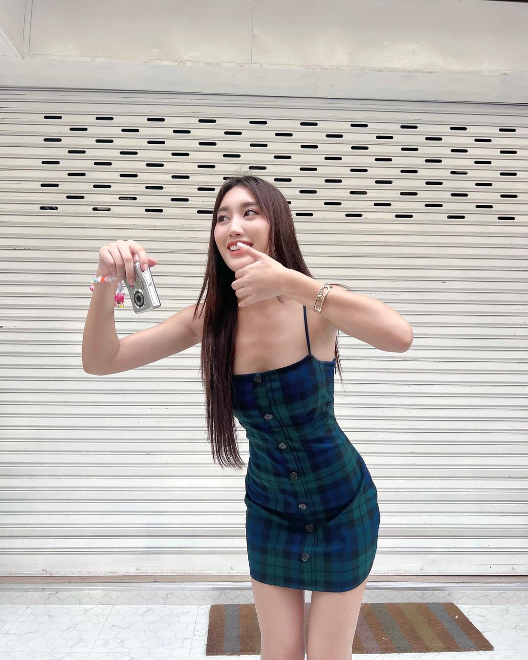เบส - รักษ์วนีย์ คำสิงห์