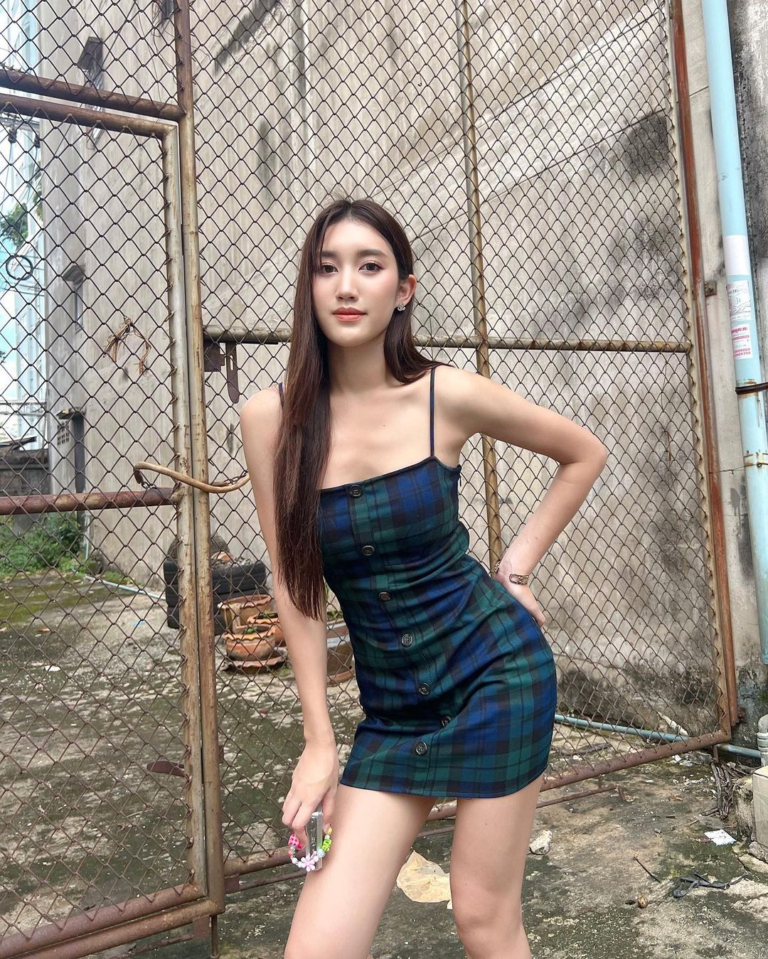 เบส - รักษ์วนีย์ คำสิงห์