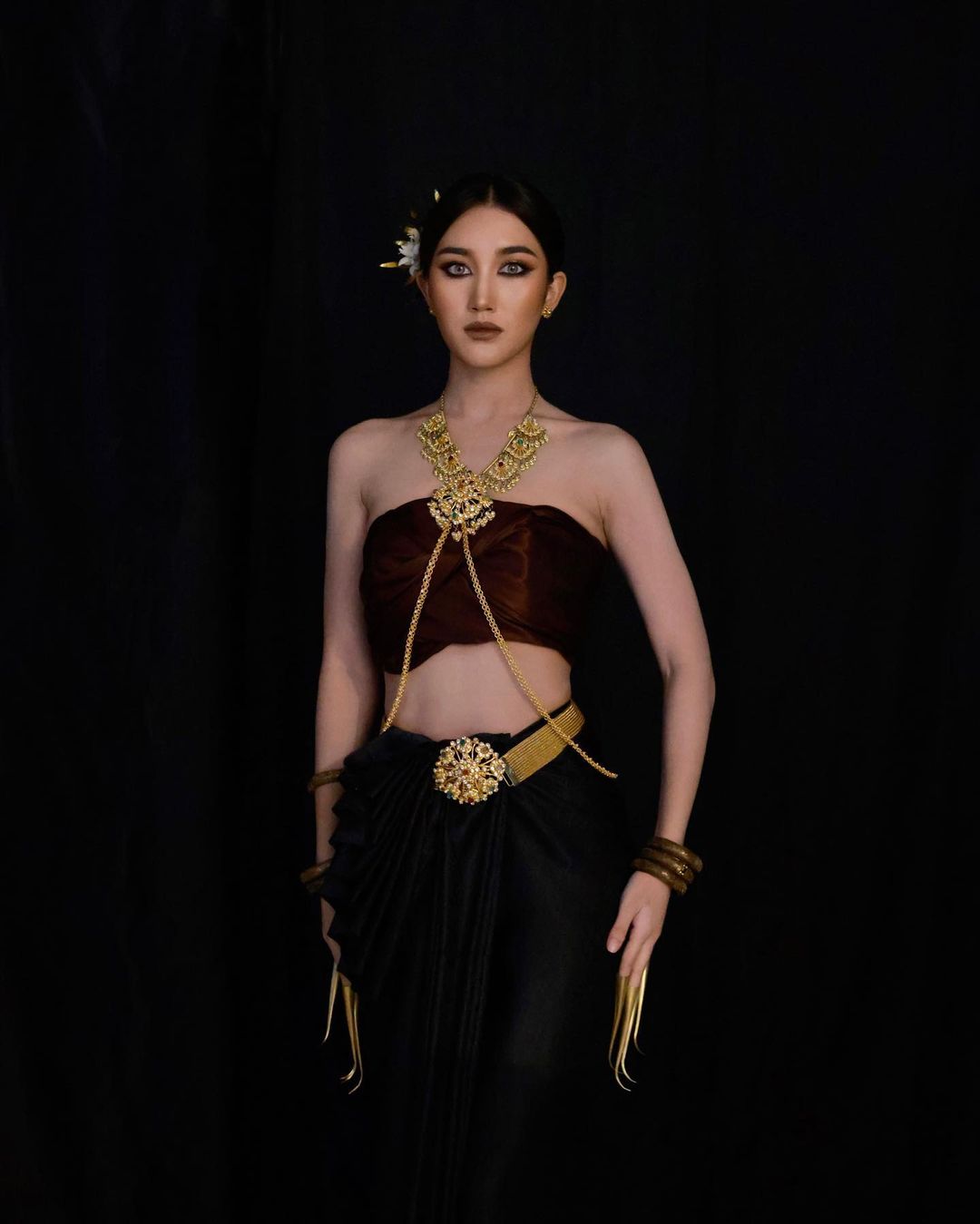 เบส - รักษ์วนีย์ คำสิงห์