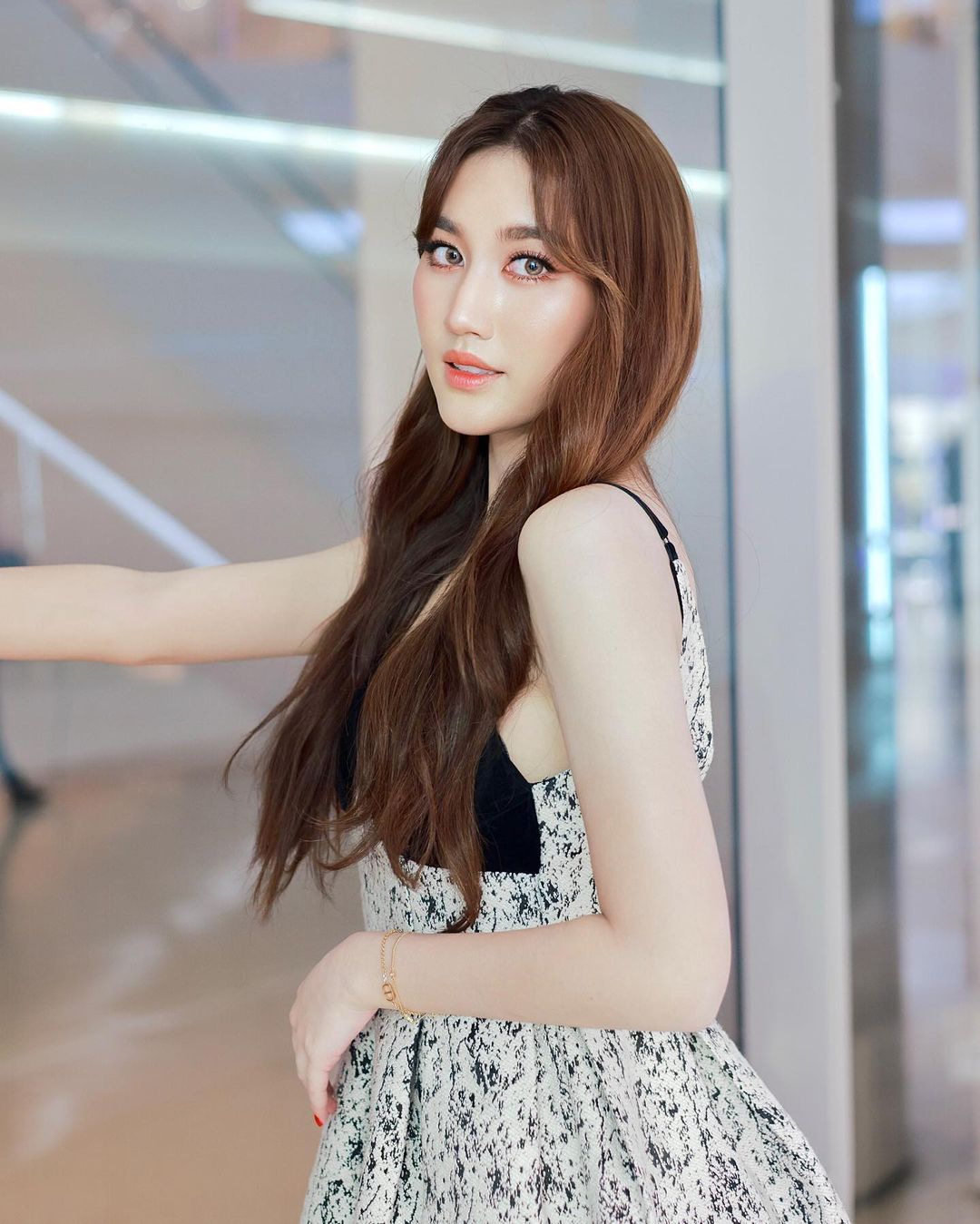 เบส - รักษ์วนีย์ คำสิงห์