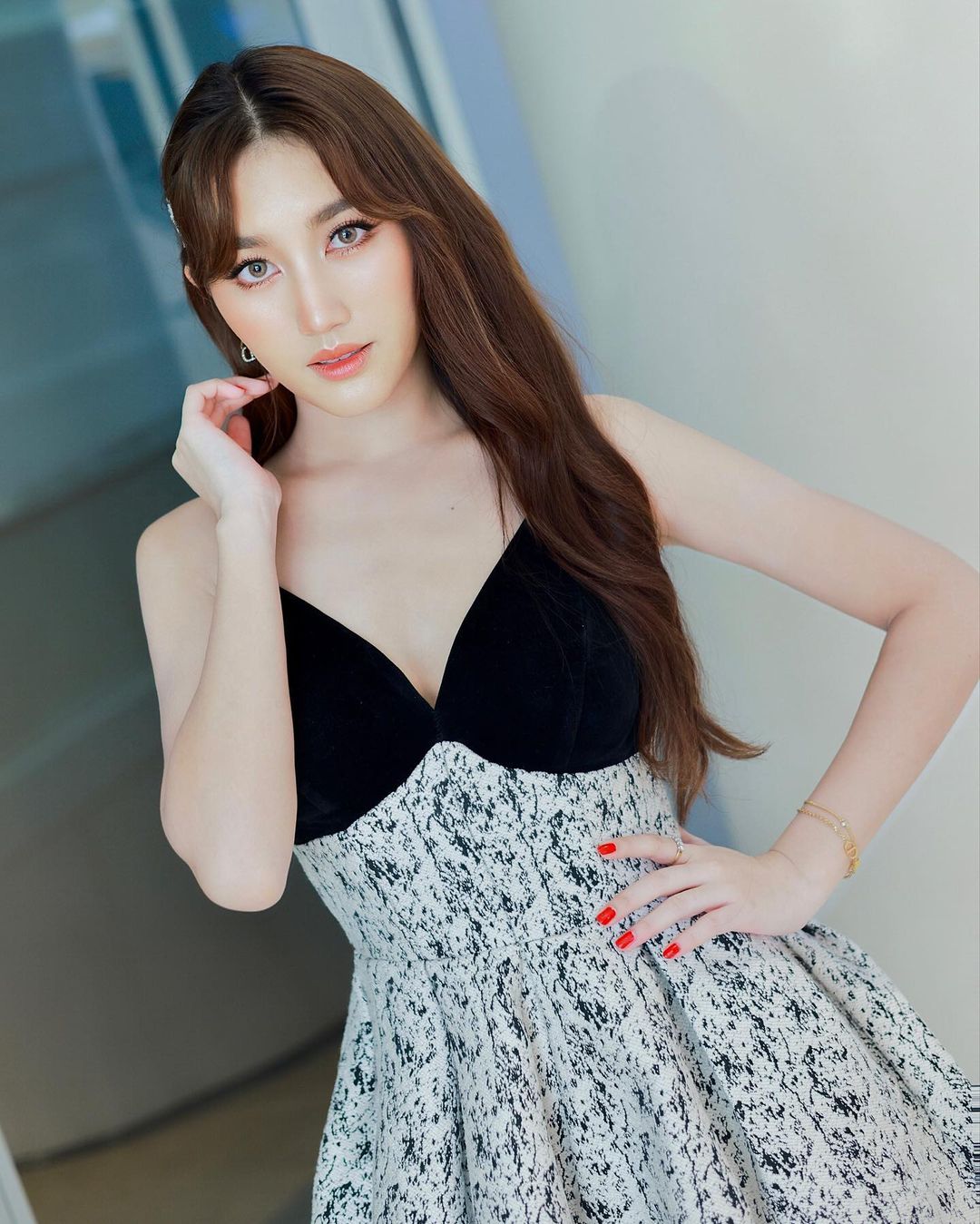 เบส - รักษ์วนีย์ คำสิงห์