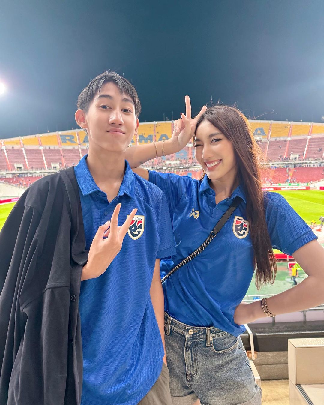 เบส - รักษ์วนีย์ คำสิงห์