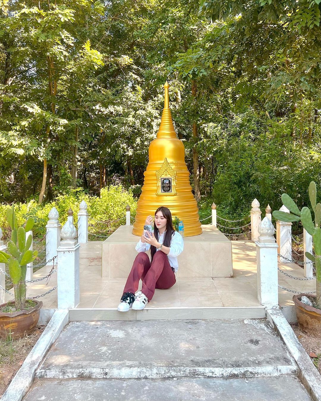 เบส - รักษ์วนีย์ คำสิงห์