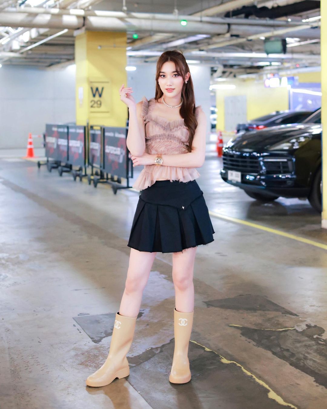 เบส - รักษ์วนีย์ คำสิงห์