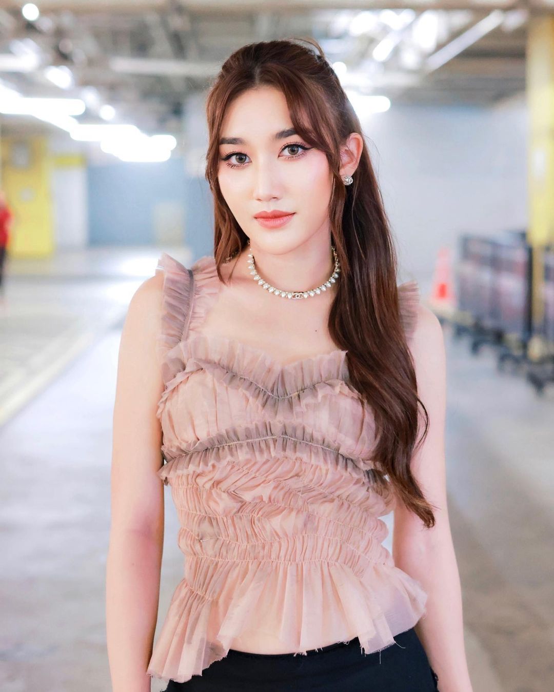 เบส - รักษ์วนีย์ คำสิงห์