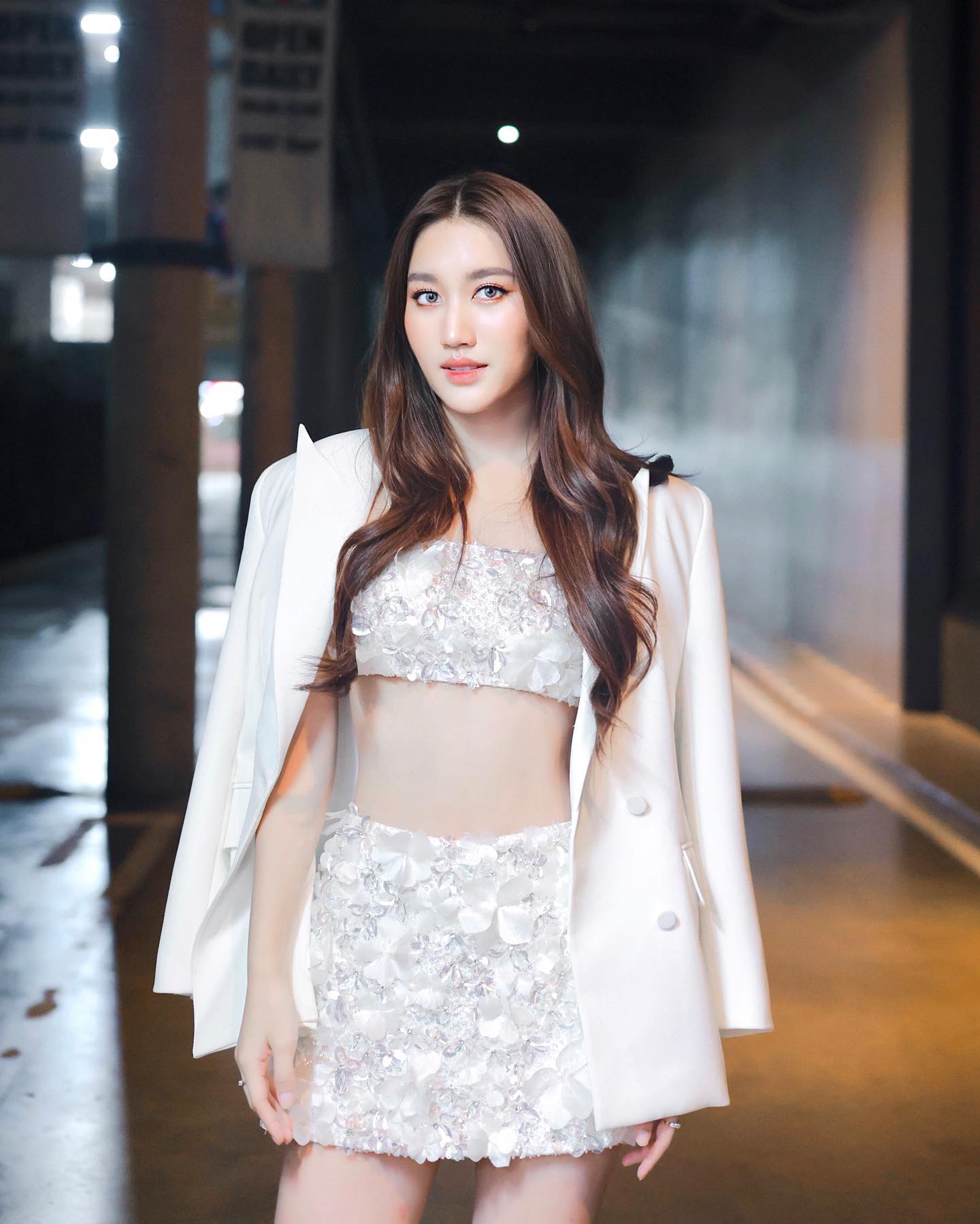 เบส - รักษ์วนีย์ คำสิงห์