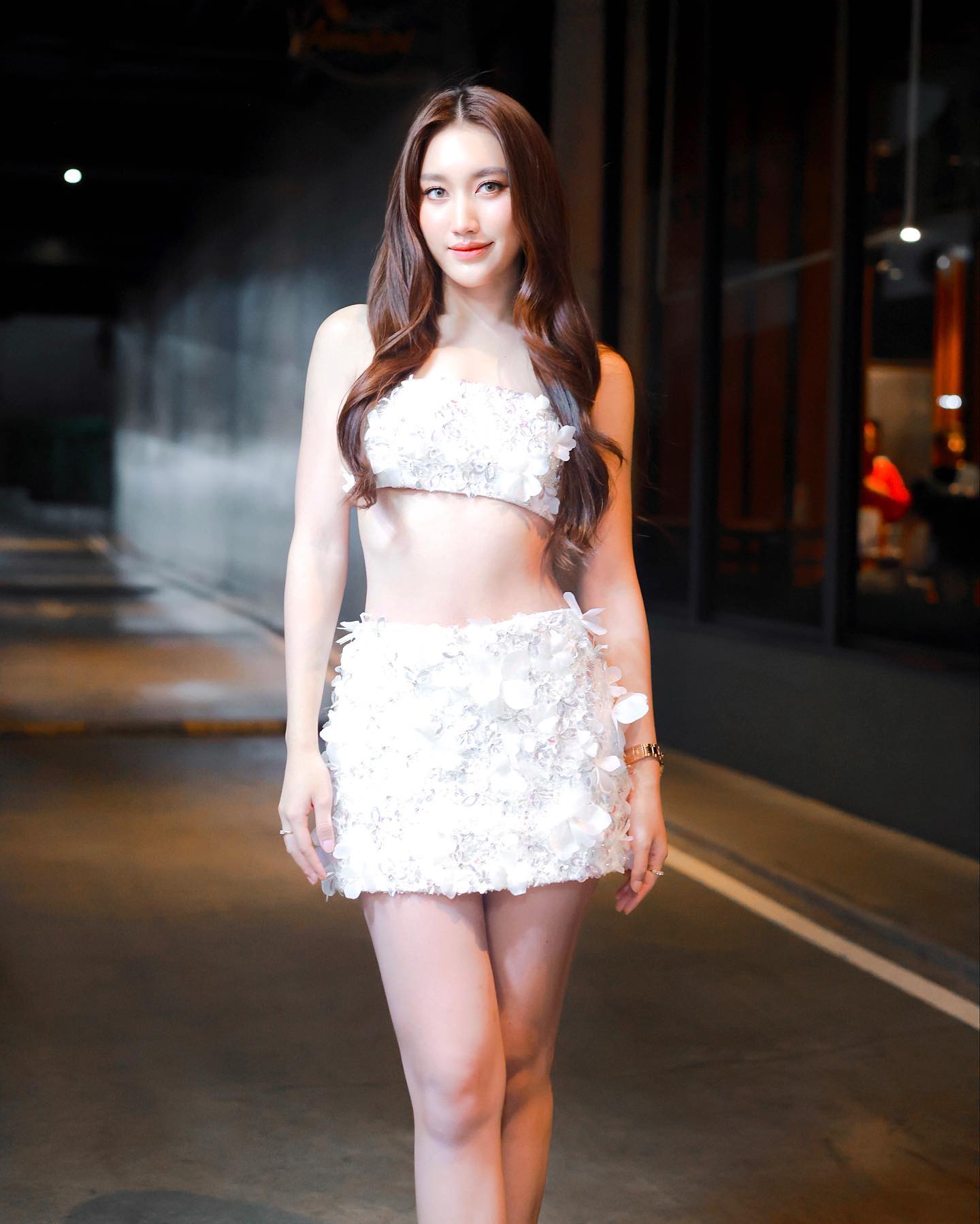 เบส - รักษ์วนีย์ คำสิงห์