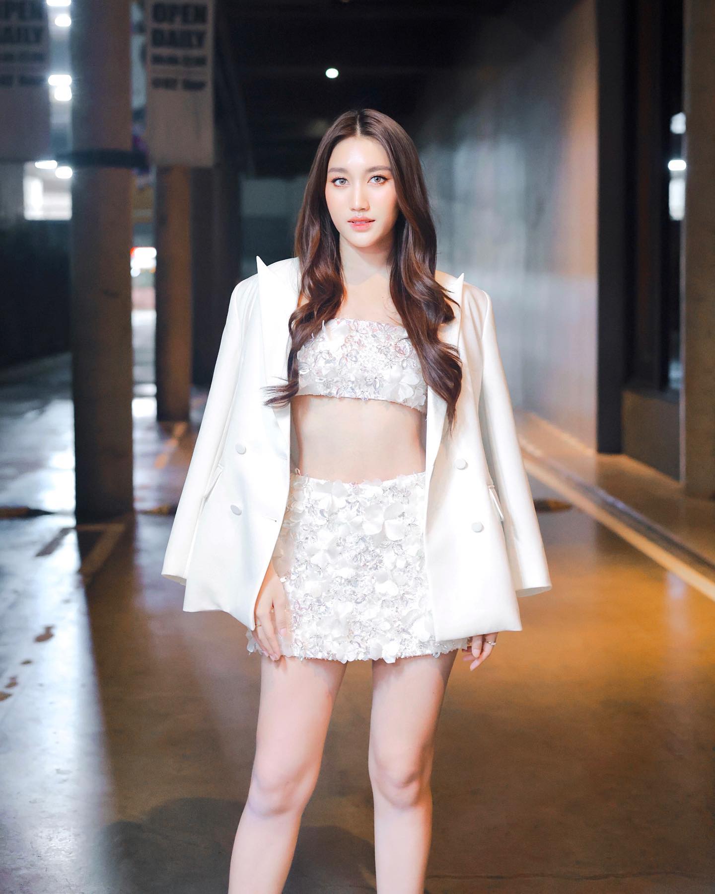 เบส - รักษ์วนีย์ คำสิงห์