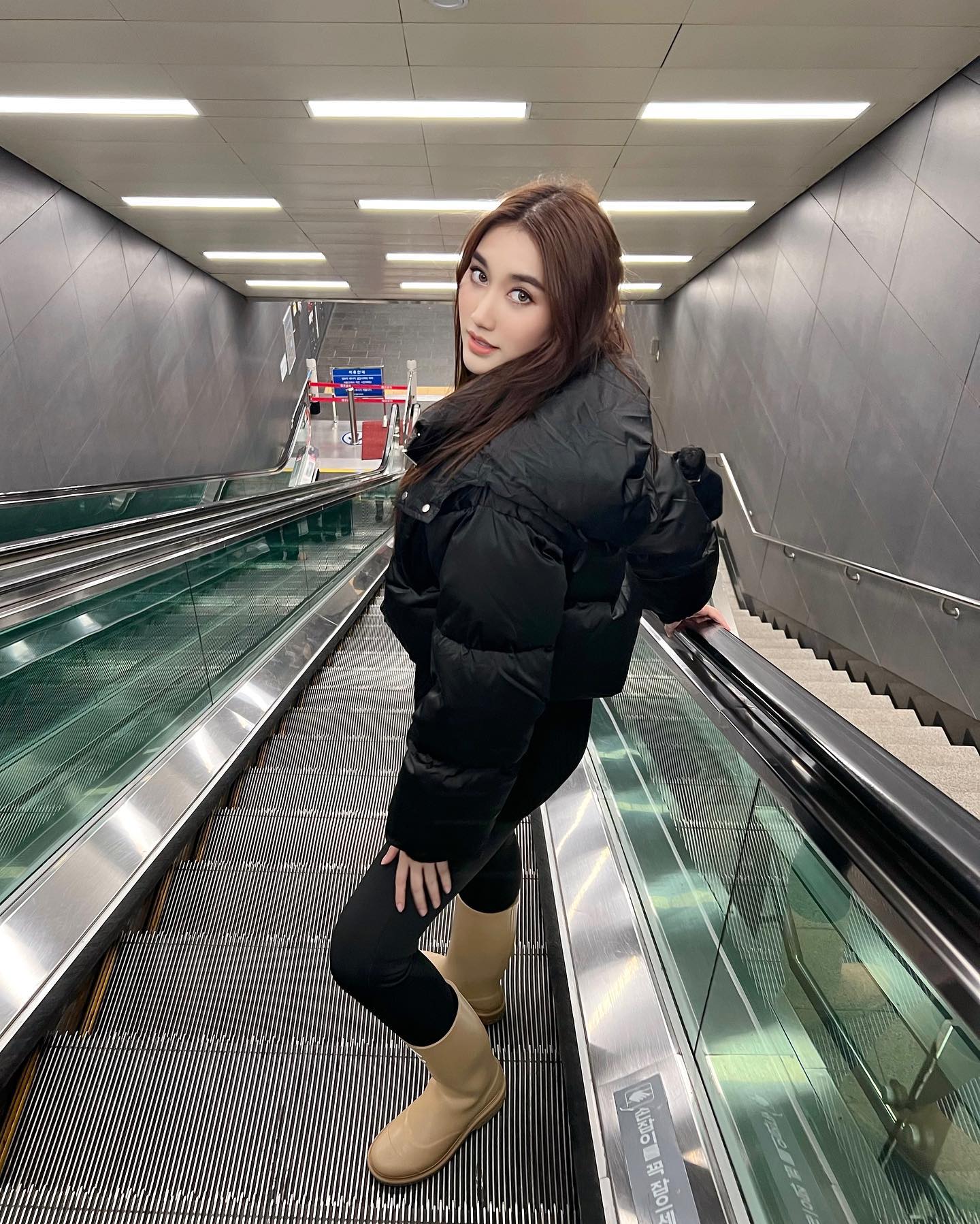 เบส - รักษ์วนีย์ คำสิงห์