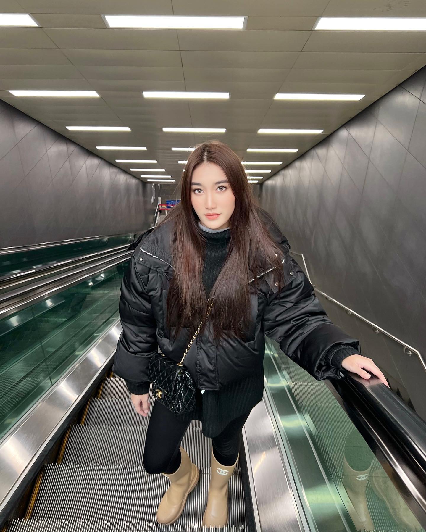 เบส - รักษ์วนีย์ คำสิงห์