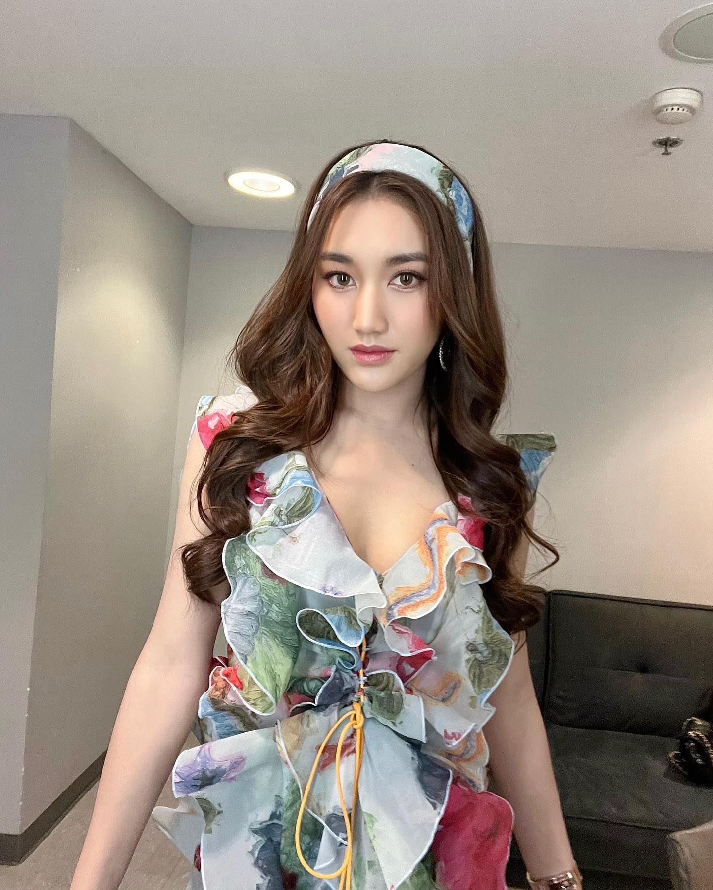 เบส - รักษ์วนีย์ คำสิงห์