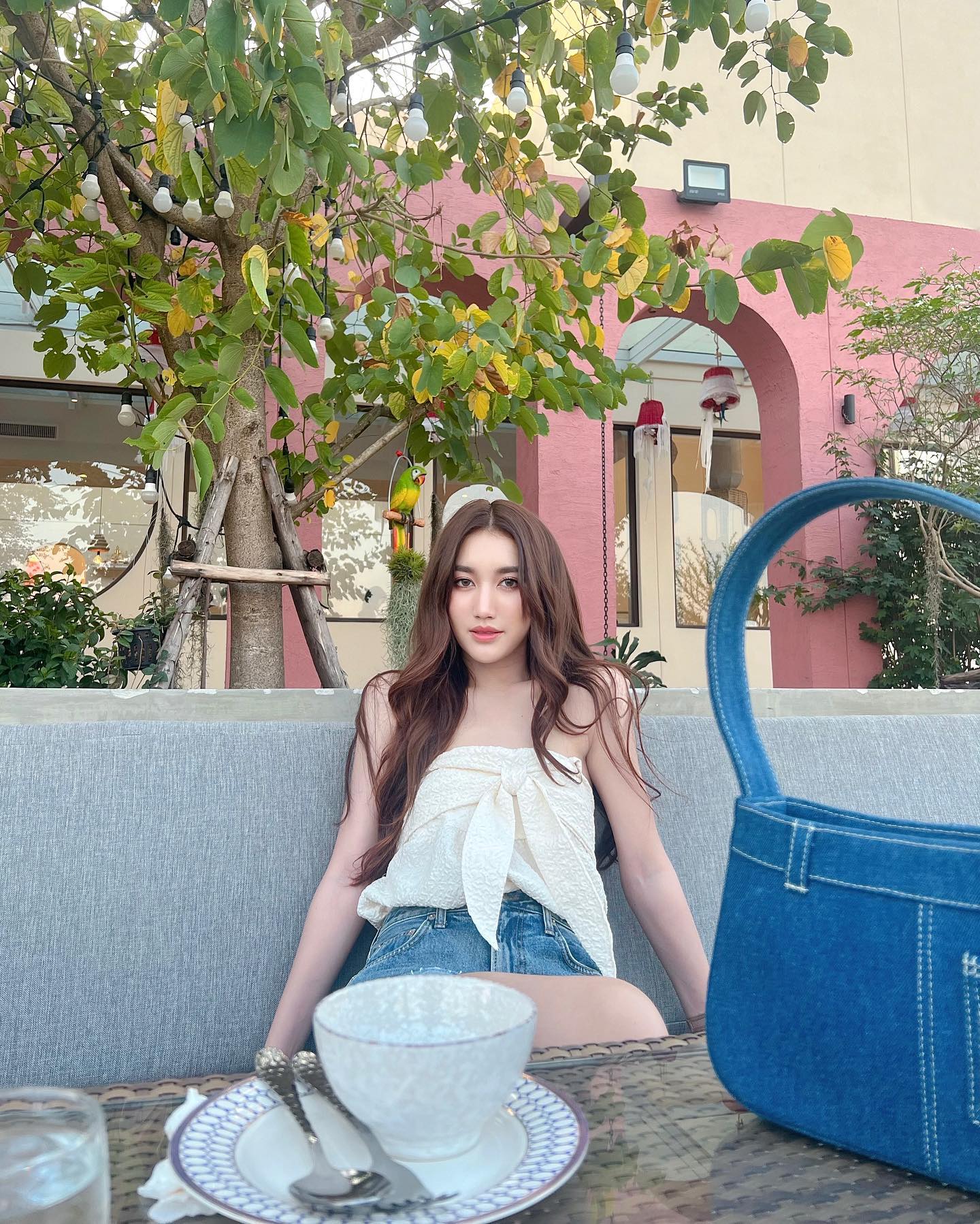 เบส - รักษ์วนีย์ คำสิงห์