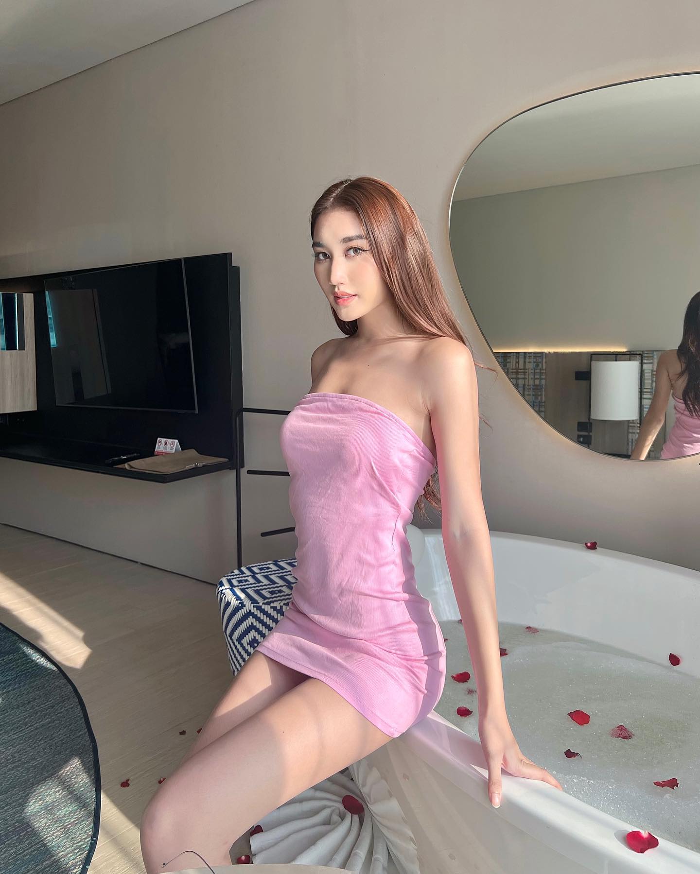 เบส - รักษ์วนีย์ คำสิงห์